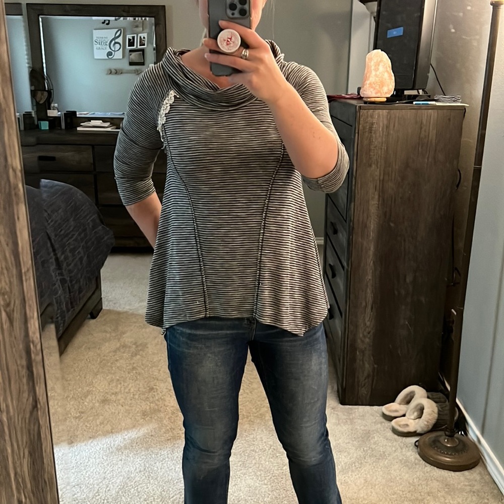 Women’s Medium Jolt 3/4 sleeve shirt